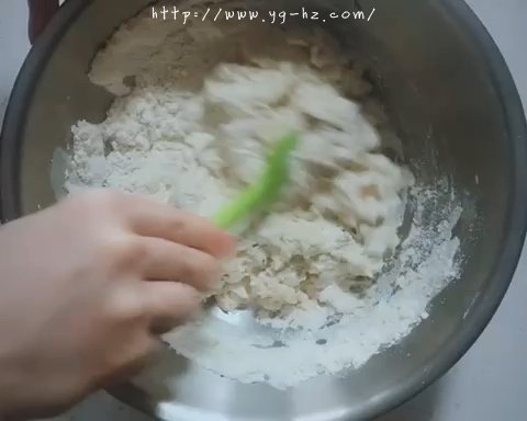 家用烤箱之简单的手揉法棍（全程动态示例）的做法 步骤4