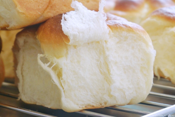 酸奶老面包的做法_酸奶老面包怎么做_酸奶老面包的家常做法_,芮【心食谱】
