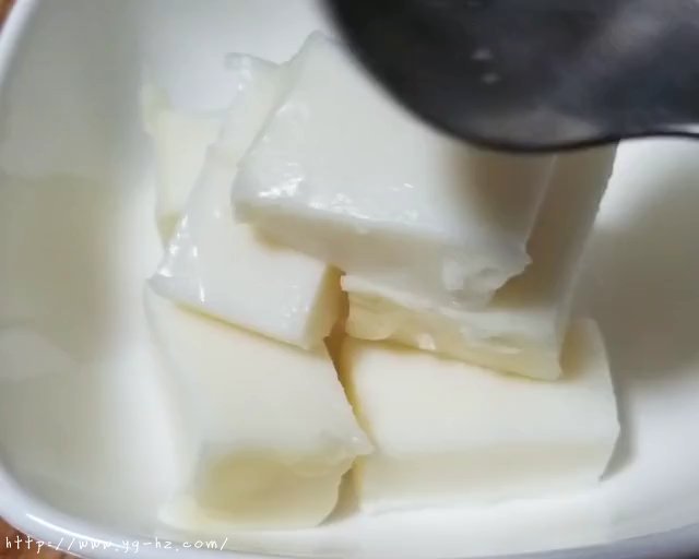 鲜奶冻（鲜奶布丁）的做法 步骤6