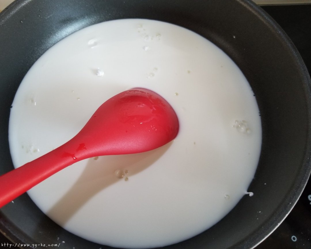 鲜奶冻（鲜奶布丁）的做法 步骤1