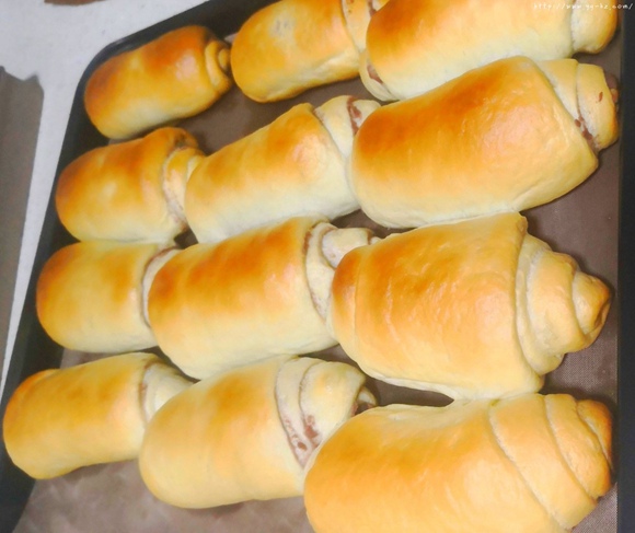 豆沙卷面包的做法_【图解】豆沙卷面包怎么做如何做好吃_豆沙卷面包家常做法大全_窦三女_豆果美食