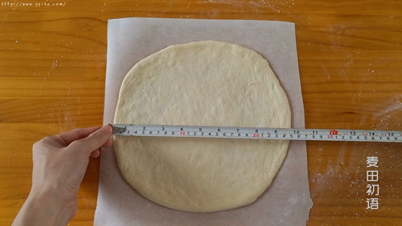 外脆里嫩的意式香肠披萨的做法 步骤25