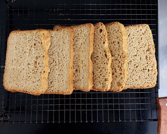面包机全麦吐司面包的做法 步骤6