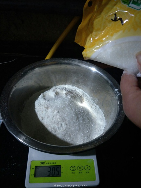 超软牛奶面包家庭简单版(不加黄油)的做法 步骤3