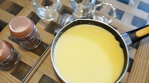 奶油布丁（冻伤淡奶油的补救办法）的做法 步骤9