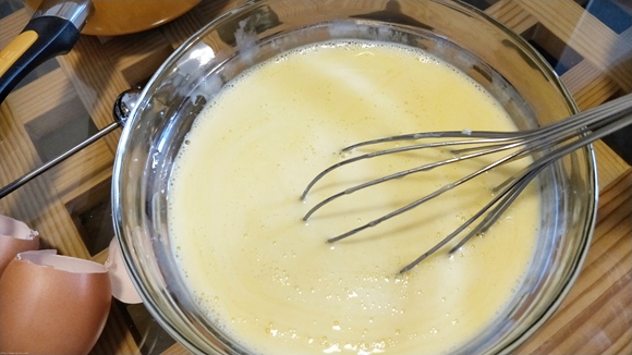 奶油布丁（冻伤淡奶油的补救办法）的做法 步骤6