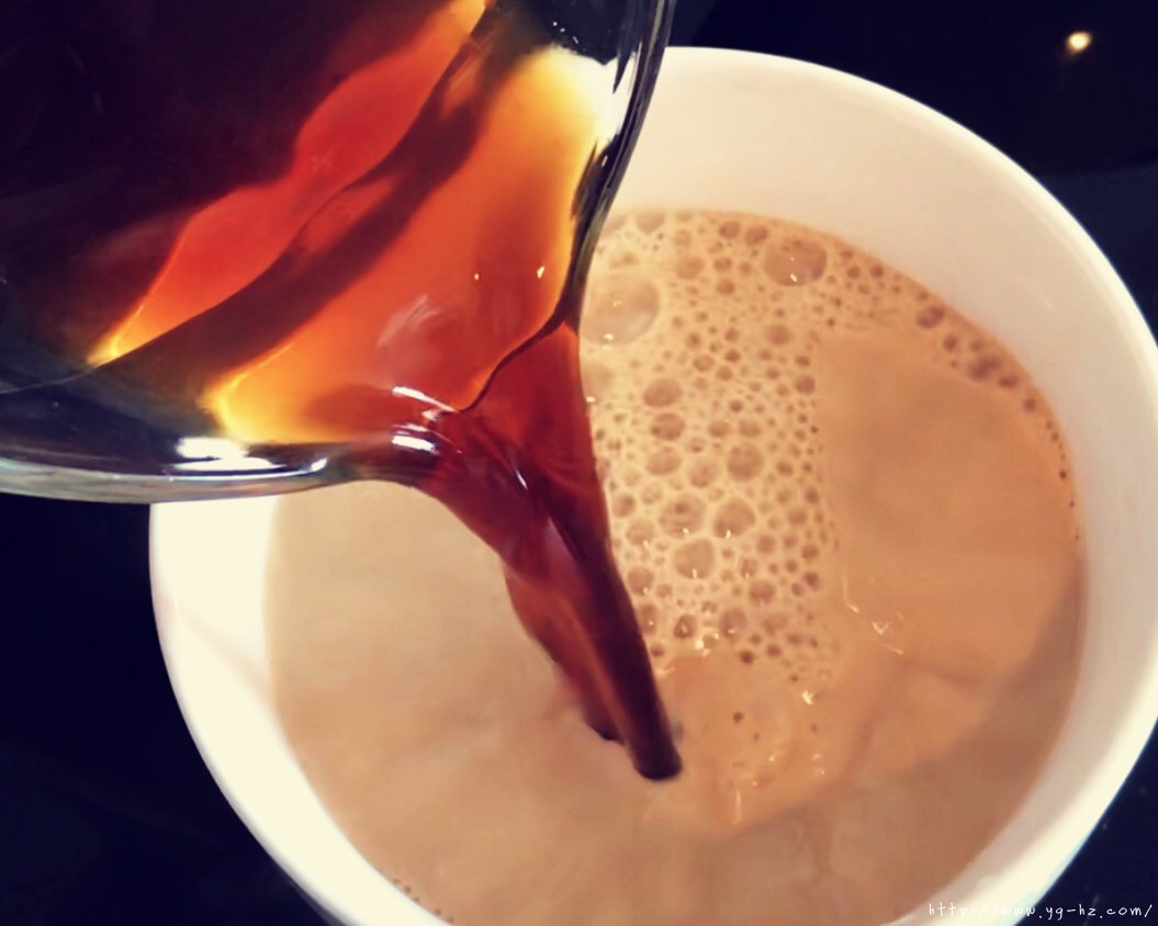 最地道最好喝的港式丝袜奶茶（超详细版）的做法 步骤11