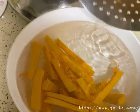 最最最好吃的咸蛋黄焗南瓜的做法 步骤4
