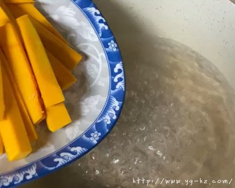最最最好吃的咸蛋黄焗南瓜的做法 步骤3