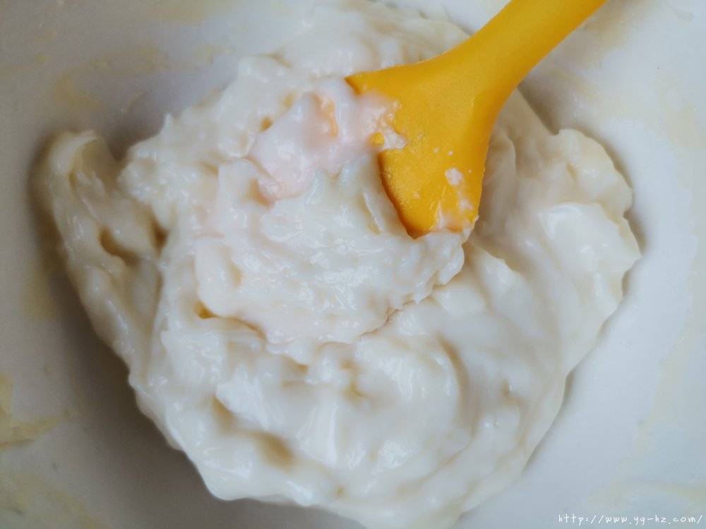 不用洗锅的鲜奶麻薯（玉米淀粉、糯米粉版）的做法 步骤3