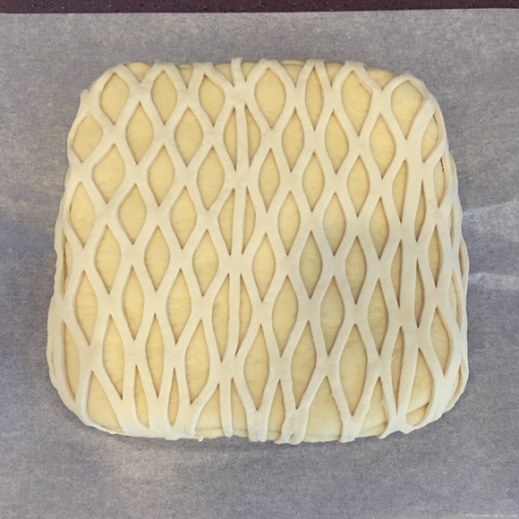 起酥蜜豆方形面包的做法 步骤12