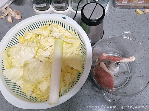 酸汤五彩水饺～的做法图解6