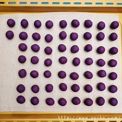 拌匀就行！无敌可爱酥脆可口的紫薯小饼干的做法图解6