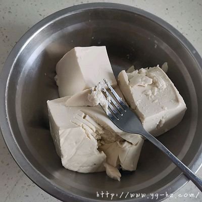 #妈妈手中的安心味#香辣嫩豆腐包子的做法图解4