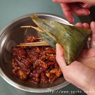 天然碱水粽——稻草灰酱肉粽的做法图解11