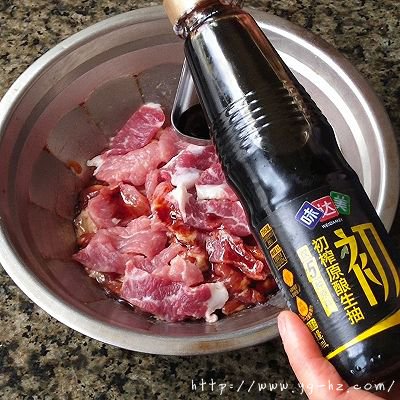 天然碱水粽——稻草灰酱肉粽的做法图解2