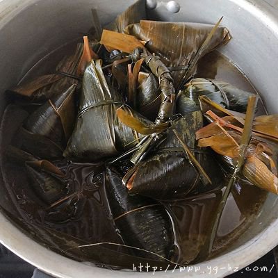 天然碱水粽——稻草灰酱肉粽的做法图解17