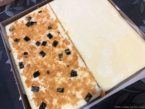 海苔肉松蛋糕（超柔软细腻的蛋糕胚，也适合做蛋糕卷）的做法 步骤10