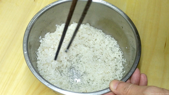 腐竹白果粥，养生食疗第一粥的做法 步骤1