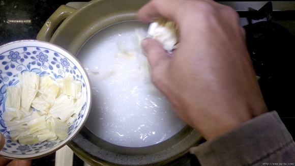 腐竹白果粥，养生食疗第一粥的做法 步骤5