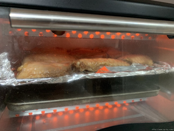 烤鸡翅（家庭烤箱版）的做法 步骤6