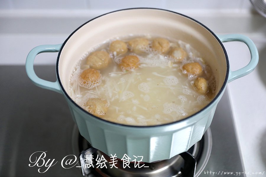 白萝卜虾皮汤——很简单又鲜美的一道适合冬天的汤~的做法 步骤5