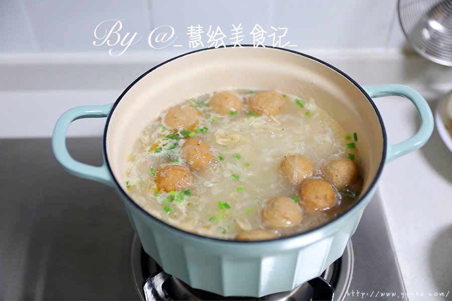 白萝卜虾皮汤——很简单又鲜美的一道适合冬天的汤~的做法 步骤6