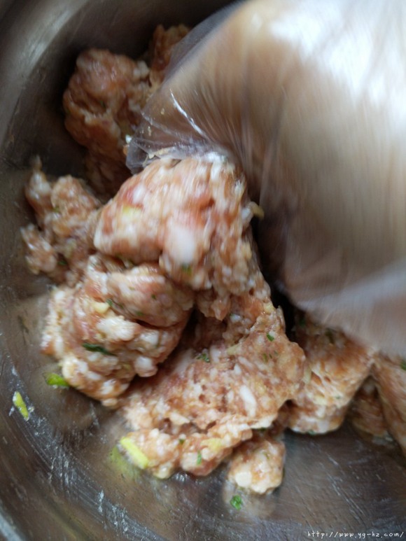 鲜肉丸子，水汆小肉圆的做法 步骤15