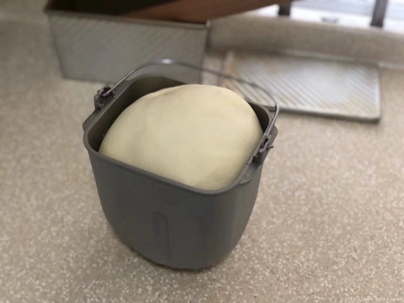超软牛奶椰蓉包的做法 步骤2