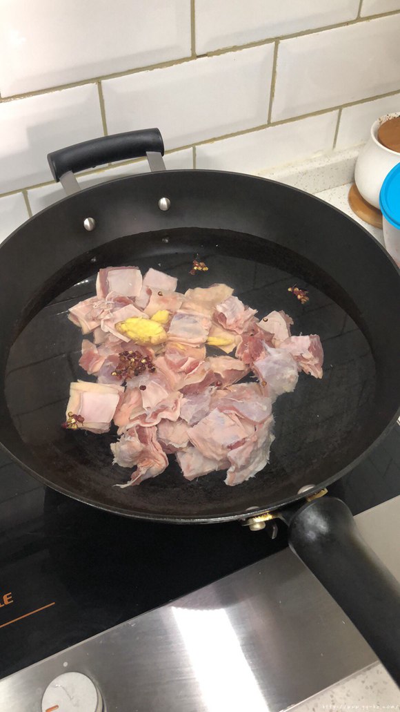土豆烧牦牛肉的做法 步骤1