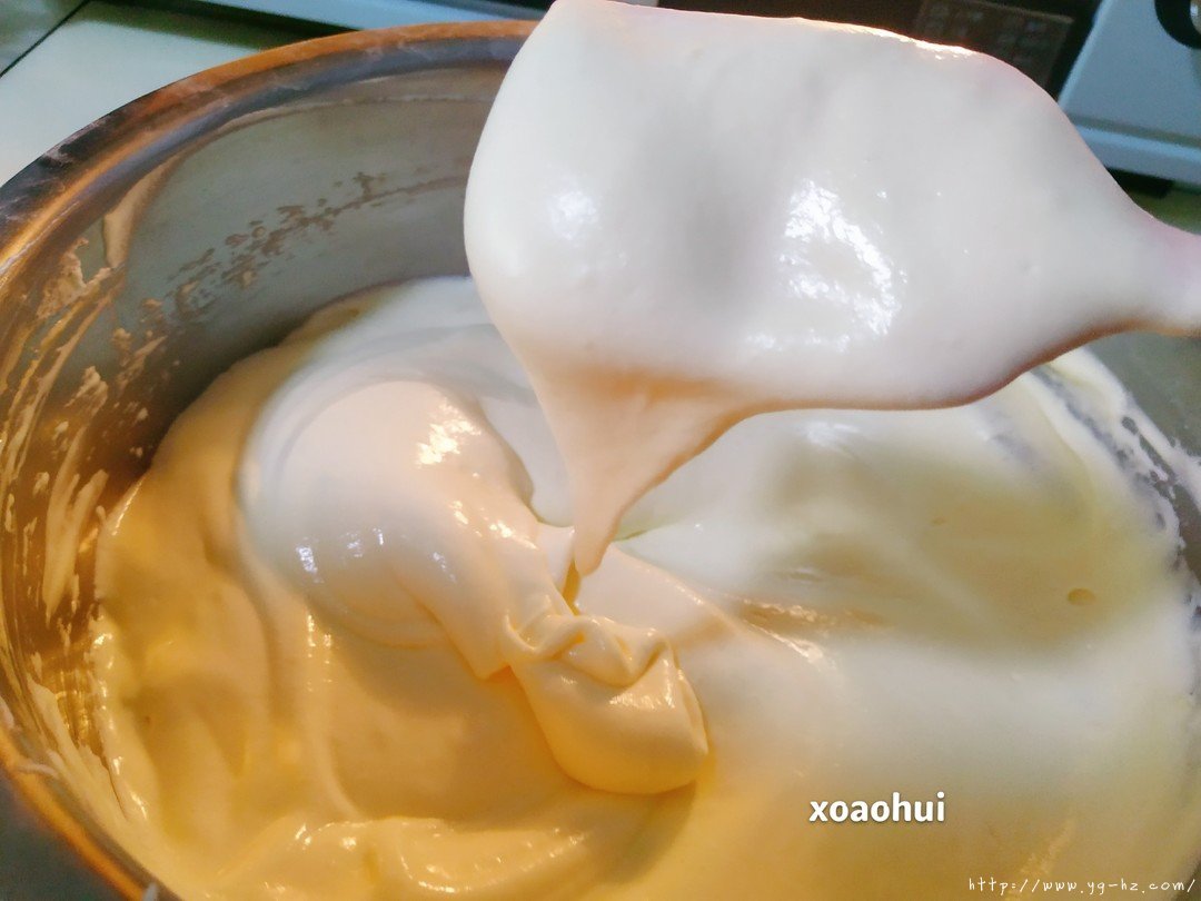 柔软细腻Q弹—酸奶&原味中空戚风蛋糕的做法 步骤6