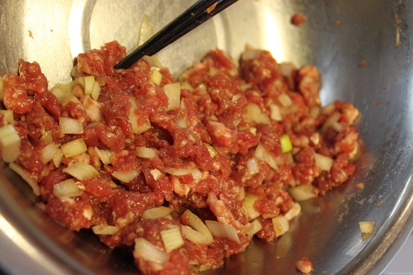 烤箱菜--青椒塞肉的做法 步骤1