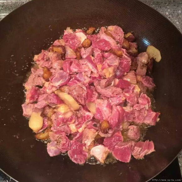 超级美味的砂锅炖牛肉的做法 步骤5