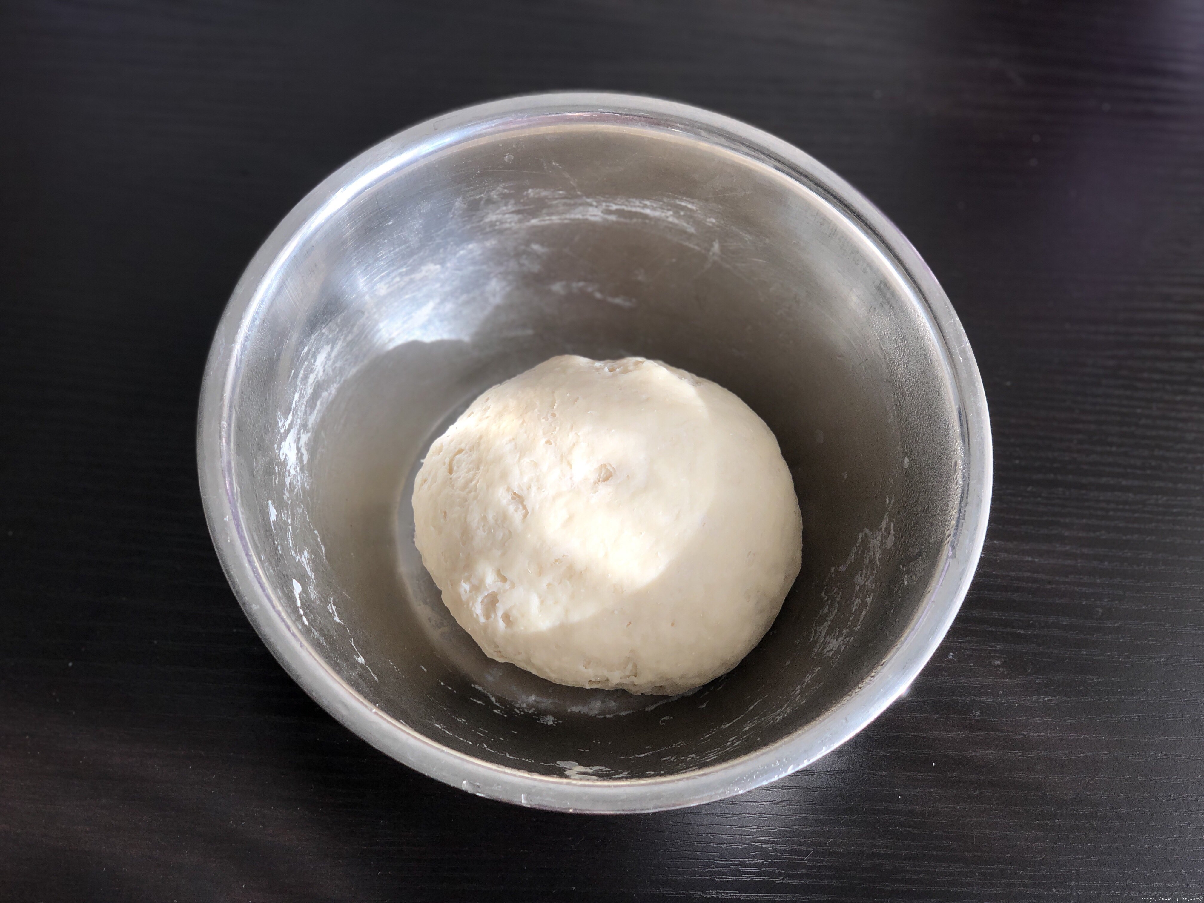 一口沦陷乳酪黄桃面包，附万能日式甜面包配方的做法 步骤1