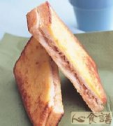 蛋香鲔鱼三明治的做法