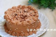 巧克力裱花蛋糕的做法