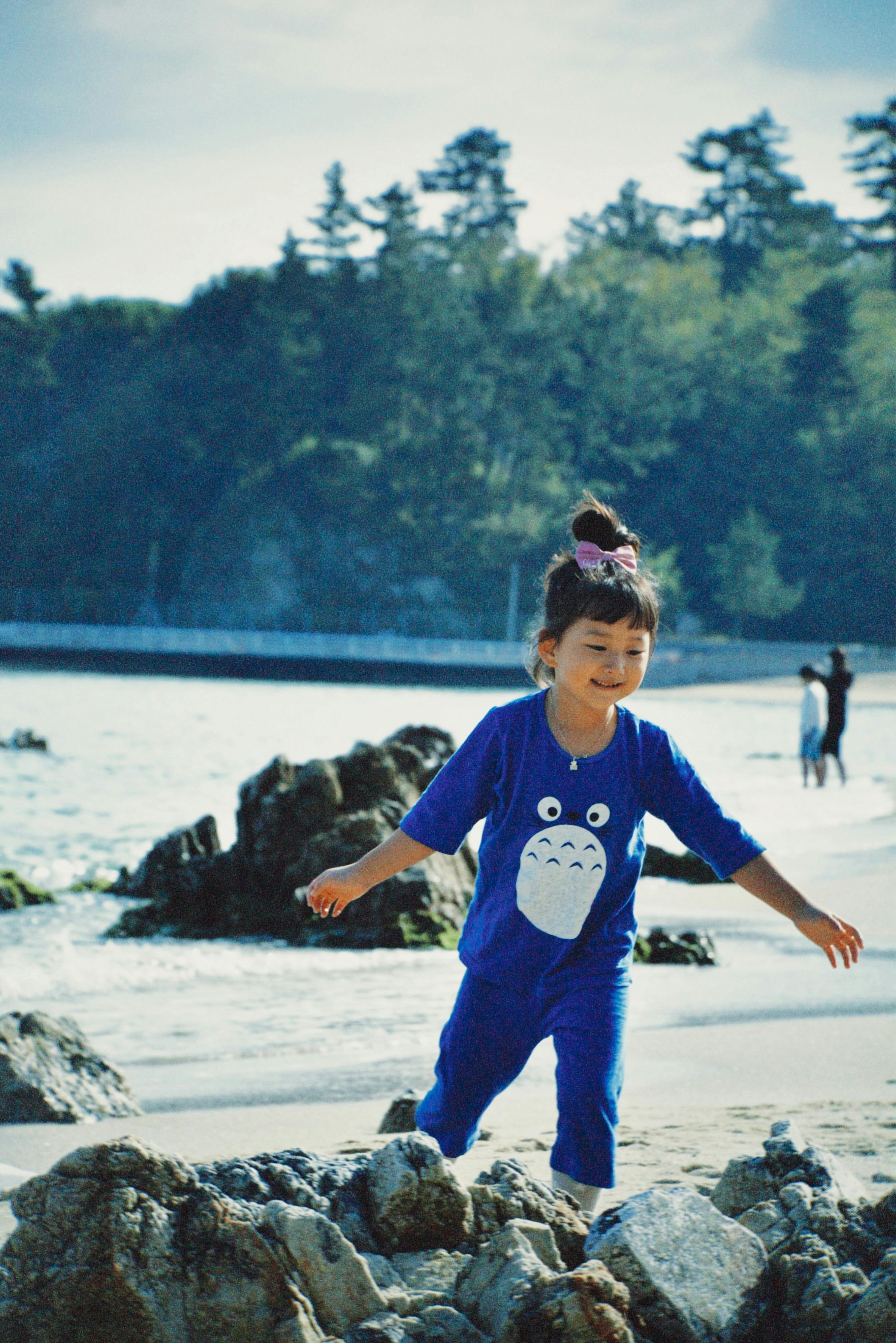 无人区高清国语版相关画面：人物剪影